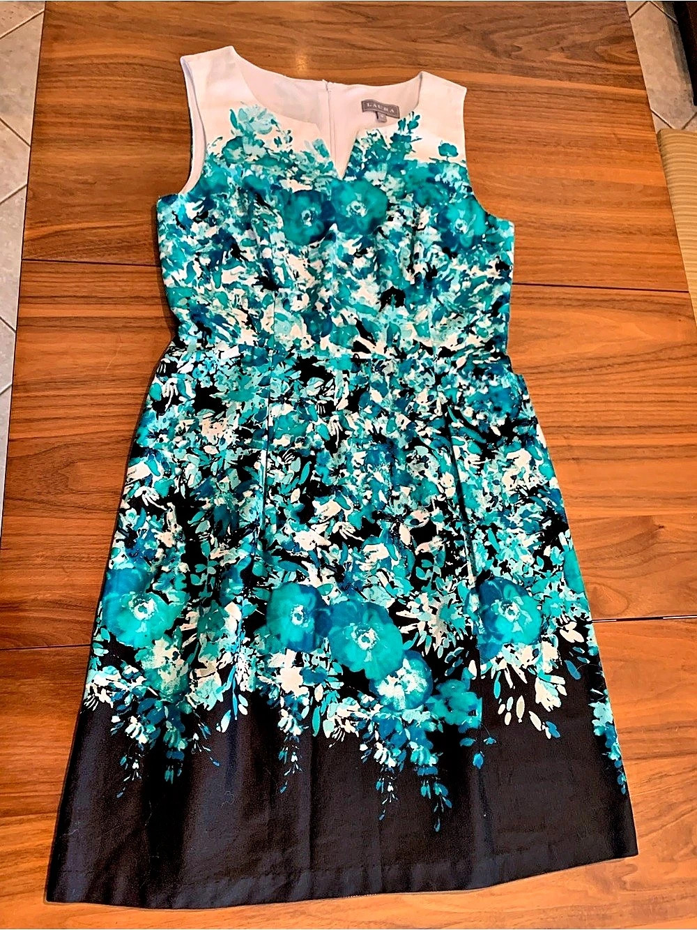 Laura Floral Midi Dress in Black, white, blue Size 6, body con, full skirt